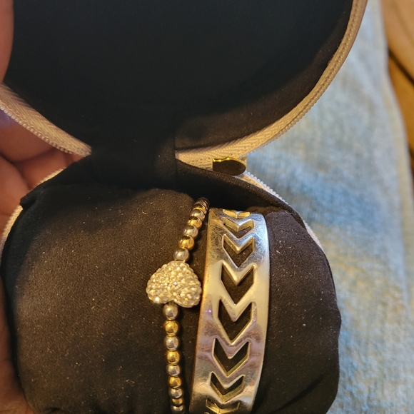 2 Rustic Cuff bracelets - Picture 2 of 3